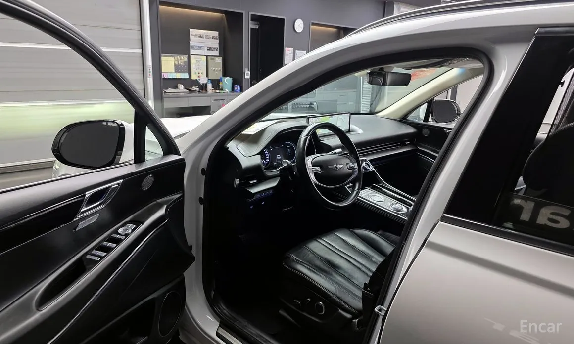 Фото 10 - Genesis GV80