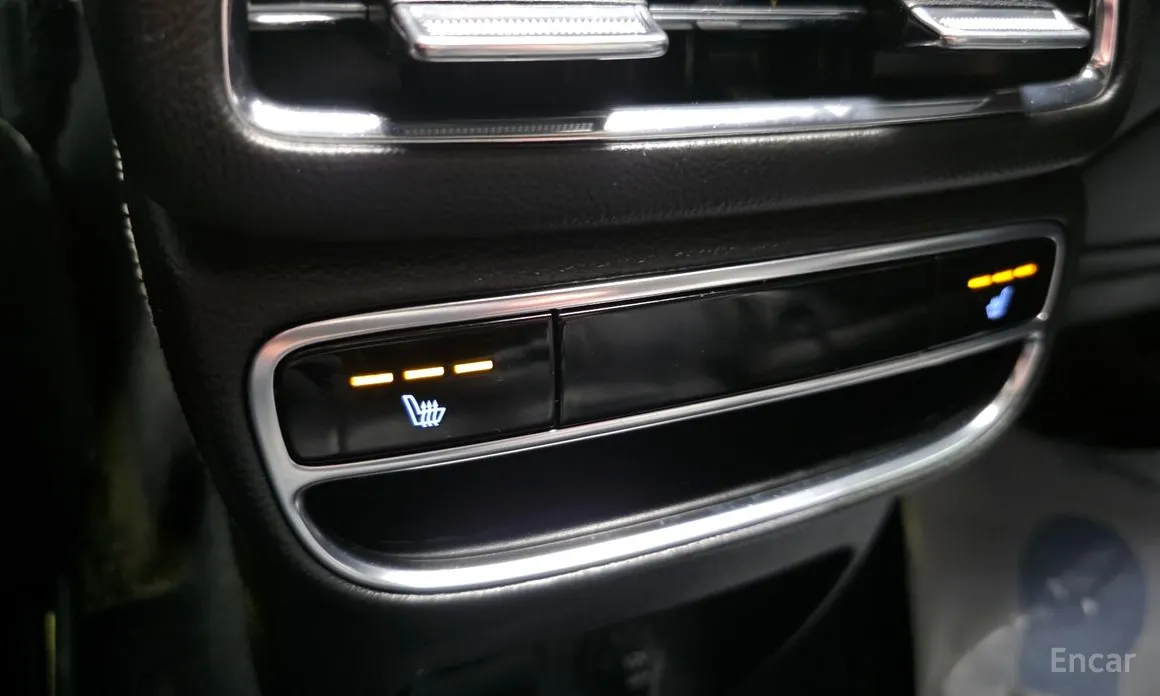 Фото 18 - Genesis GV80