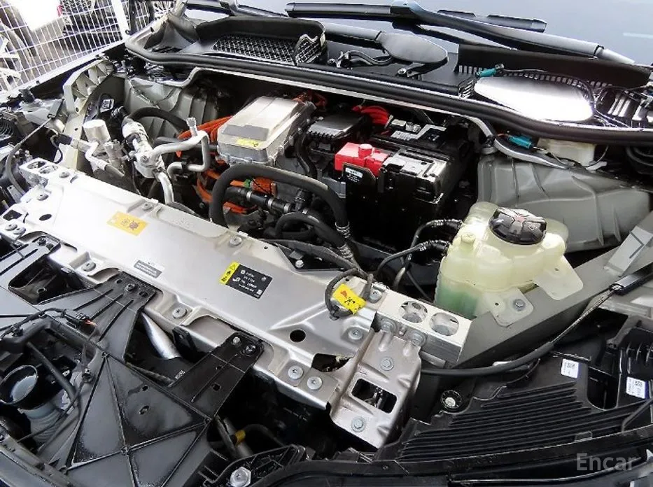 Фото 19 - BMW iX