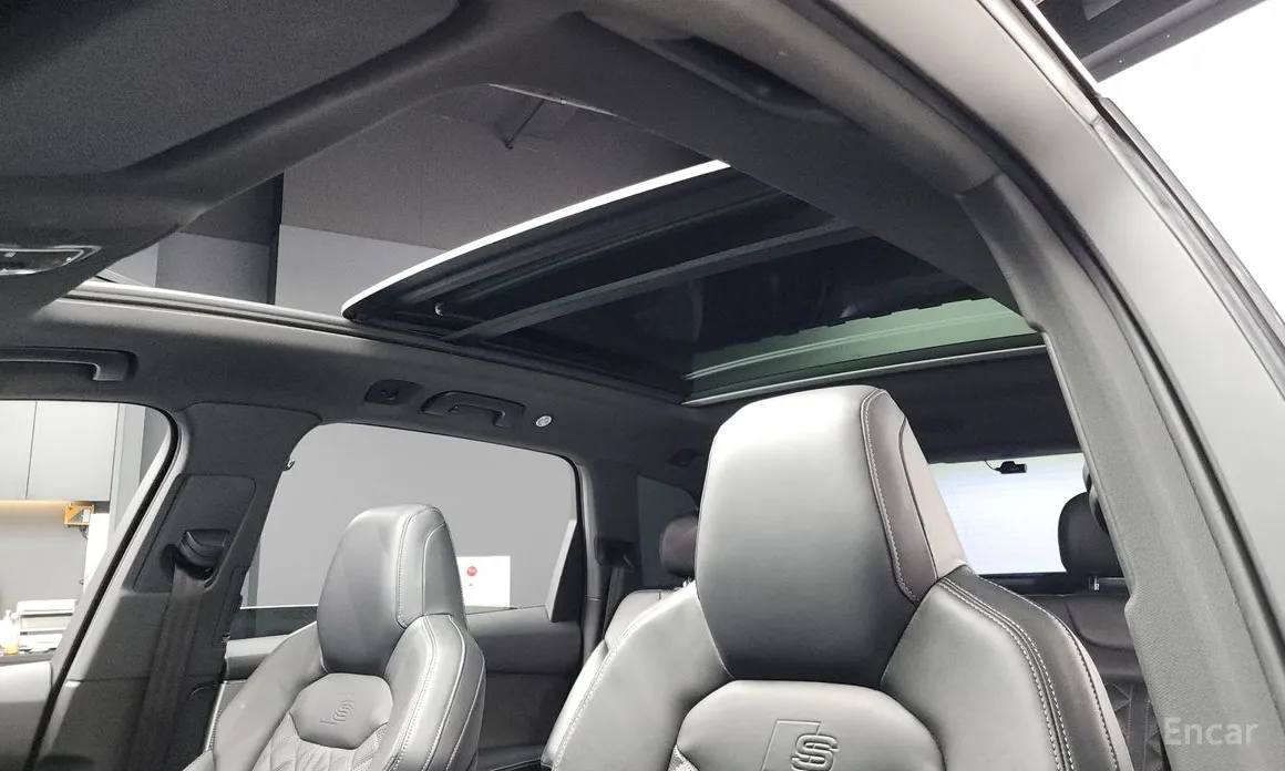 Фото 19 - Audi Q7