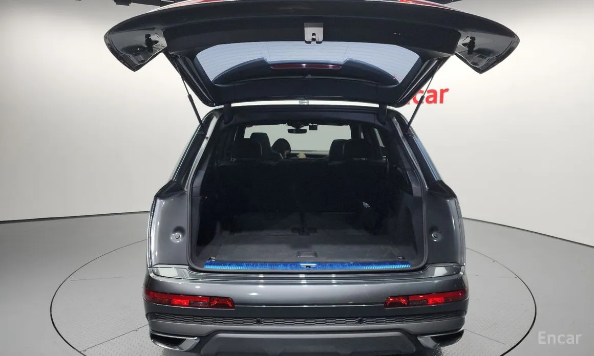 Фото 20 - Audi Q7