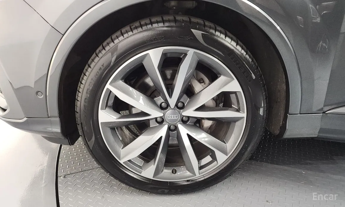 Фото 5 - Audi Q7