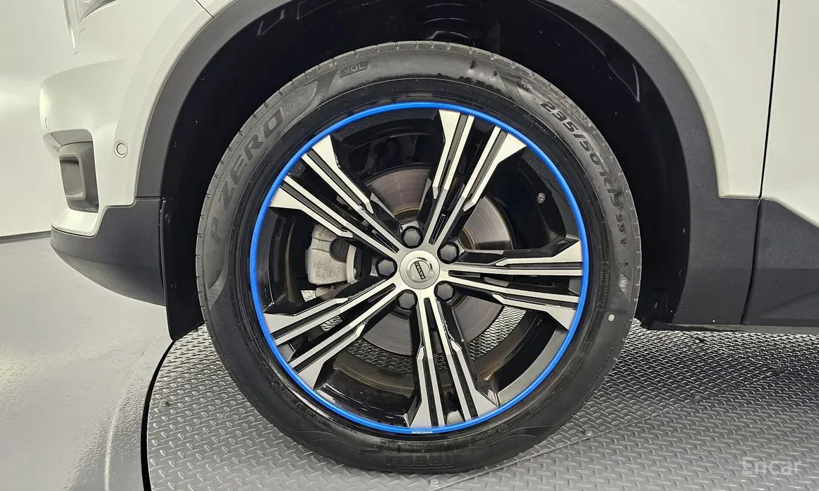 Фото 5 - Volvo XC40