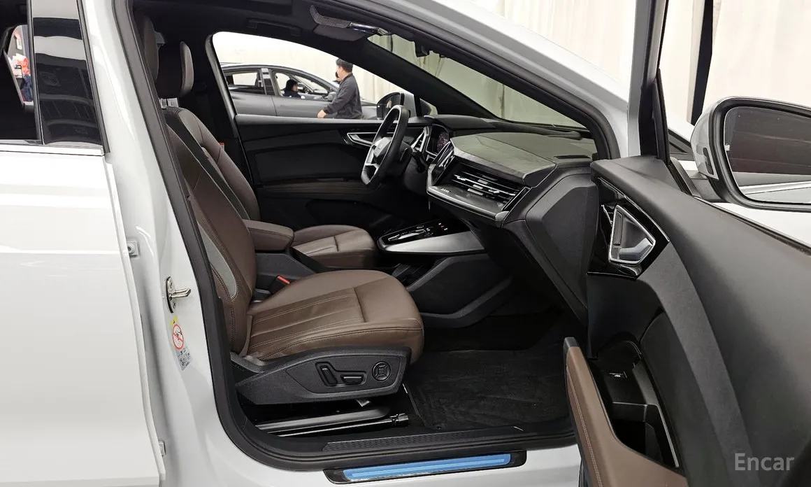 Фото 11 - Audi Q4 e-tron