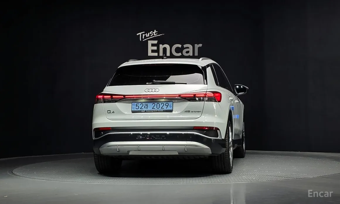 Фото 4 - Audi Q4 e-tron