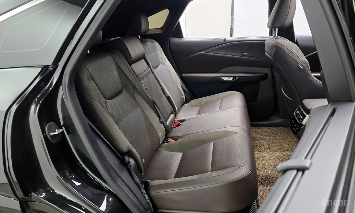 Фото 12 - Lexus RX