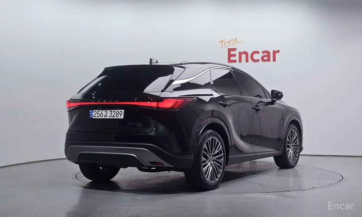 Фото 2 - Lexus RX