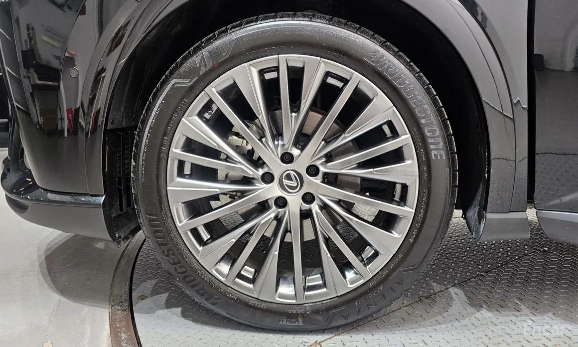 Фото 5 - Lexus RX