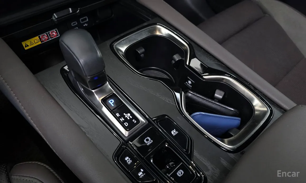 Фото 9 - Lexus RX