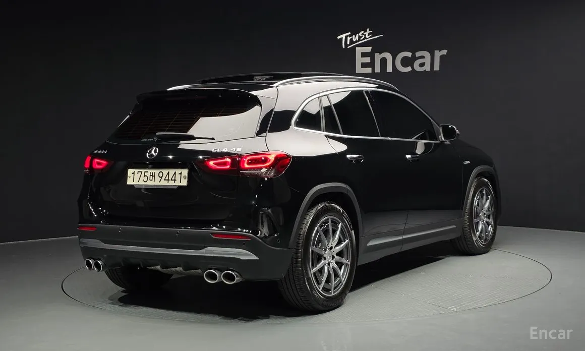 Фото 2 - Mercedes-Benz GLA-Class