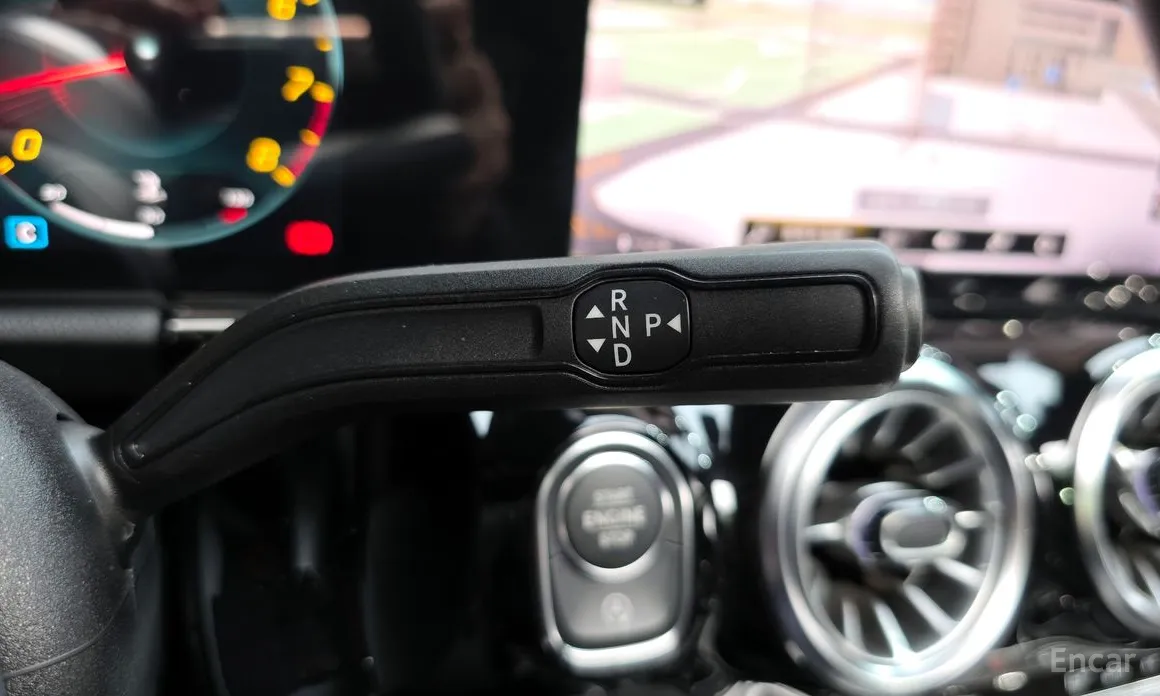 Фото 9 - Mercedes-Benz GLA-Class