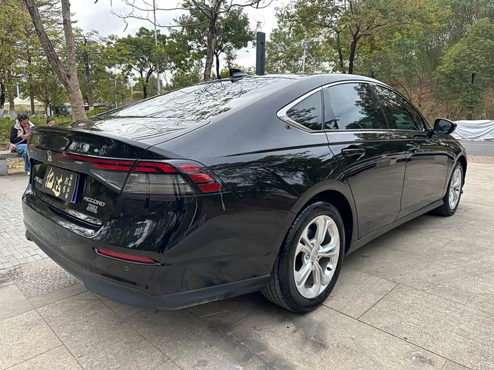 Фото 12 - Honda Accord