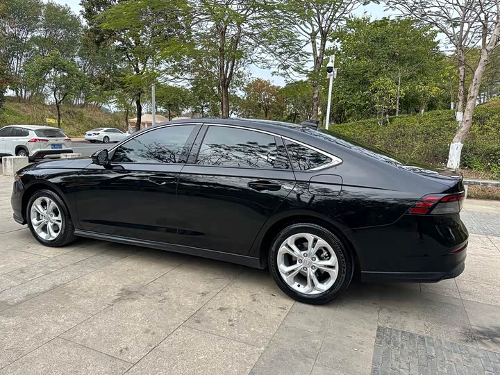 Фото 15 - Honda Accord