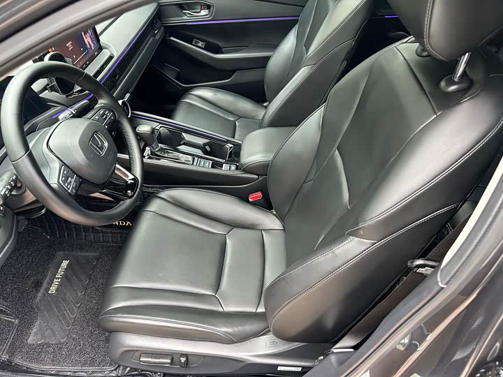 Фото 20 - Honda Accord