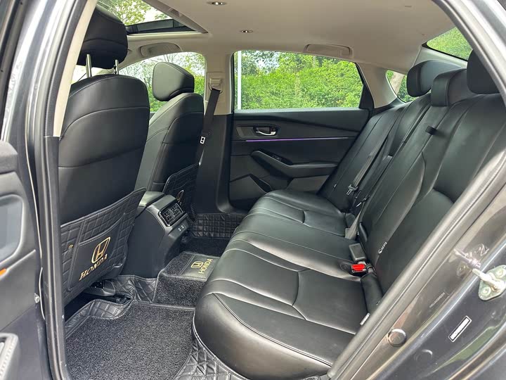 Фото 22 - Honda Accord