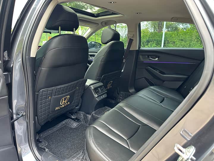 Фото 23 - Honda Accord