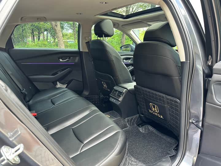 Фото 25 - Honda Accord