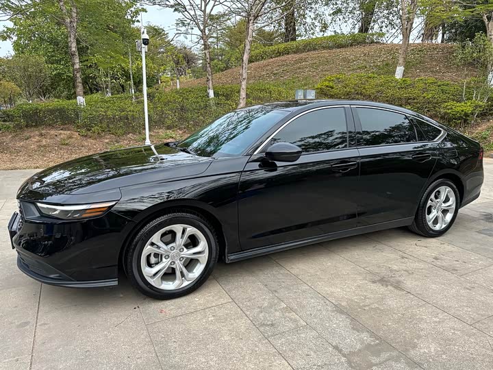 Фото 7 - Honda Accord