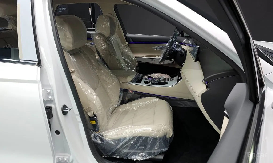 Фото 10 - Genesis GV70