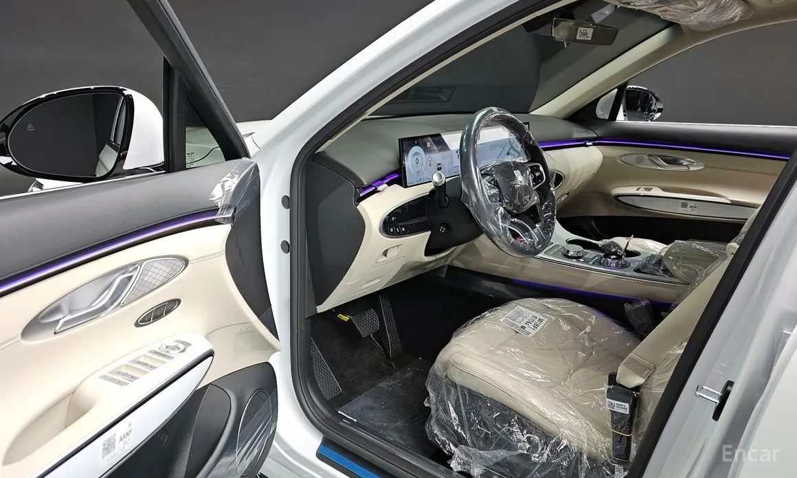 Фото 11 - Genesis GV70