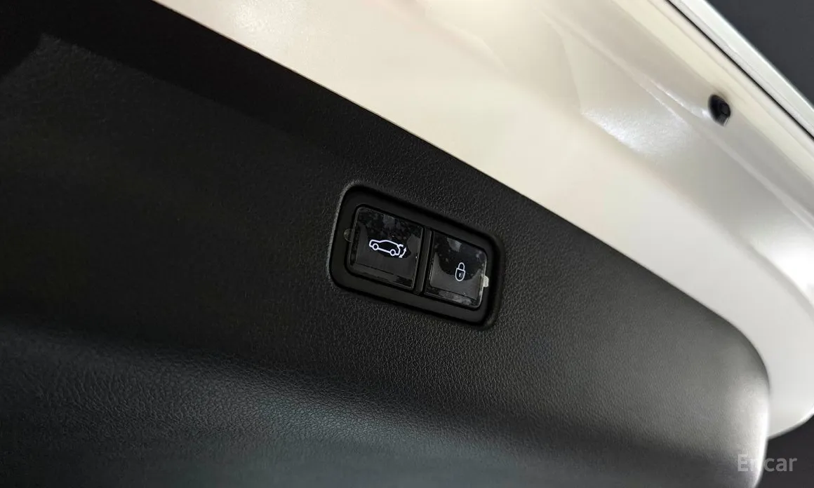 Фото 19 - Genesis GV70