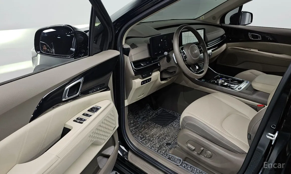 Фото 11 - Kia Carnival