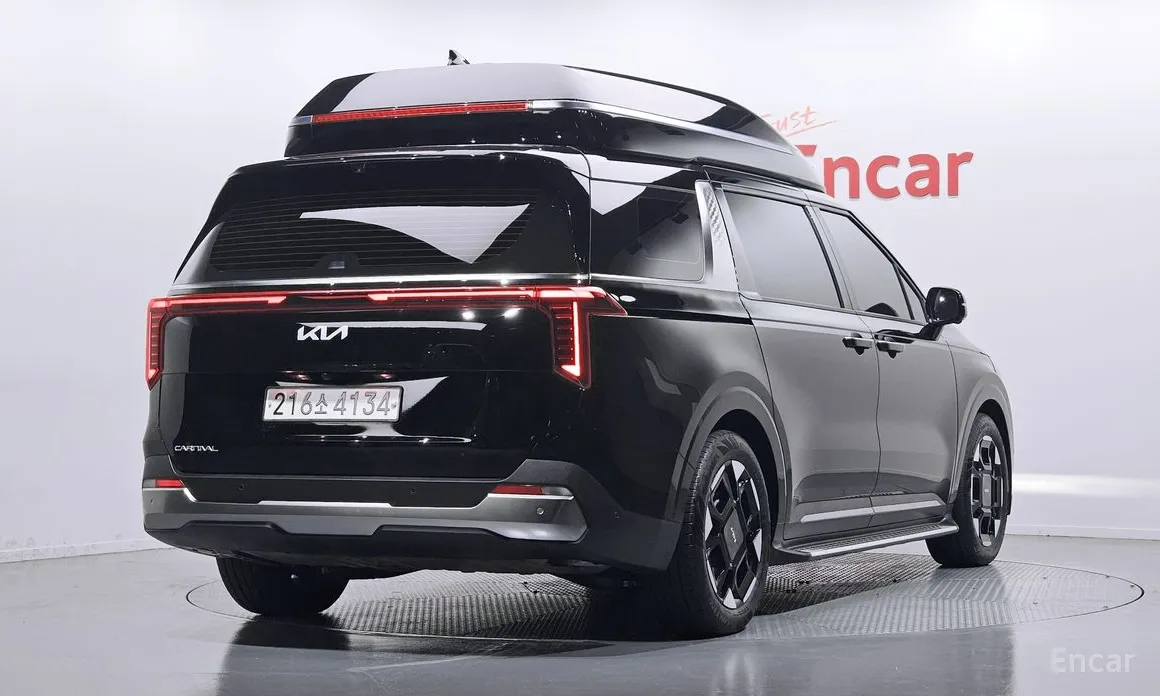 Фото 2 - Kia Carnival