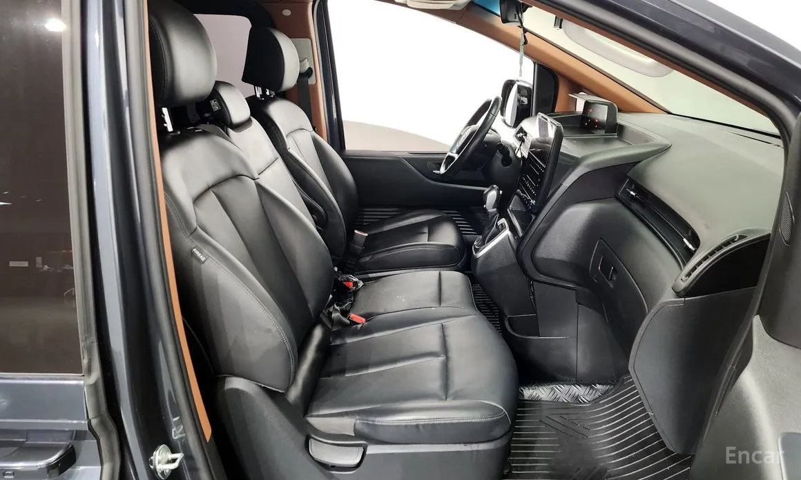 Фото 11 - Hyundai Staria