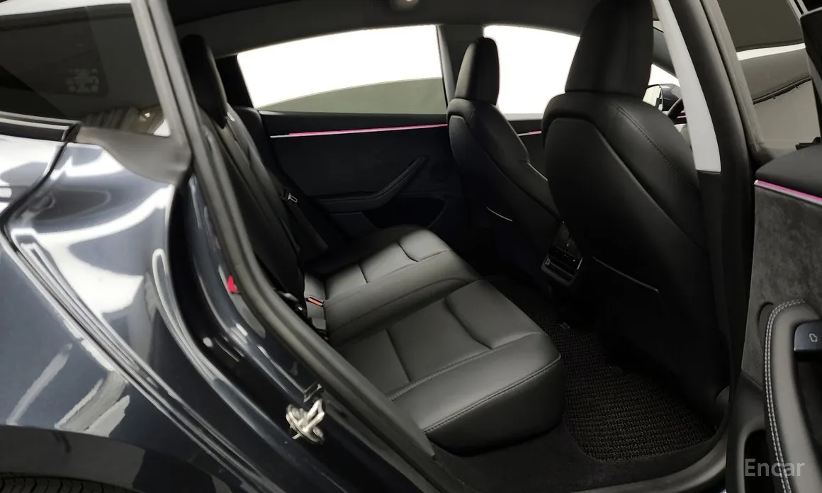 Фото 12 - Tesla Model 3