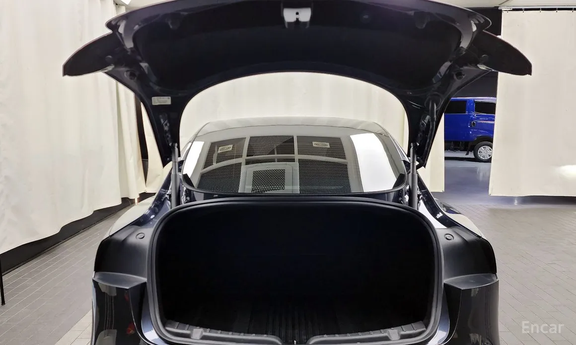 Фото 20 - Tesla Model 3