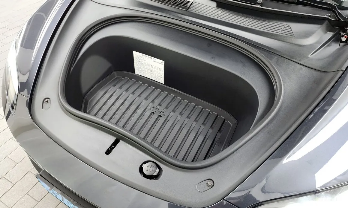 Фото 6 - Tesla Model 3