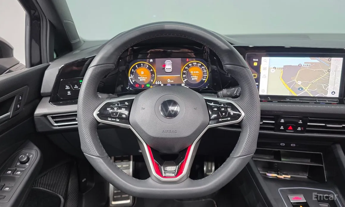 Фото 13 - Volkswagen Golf