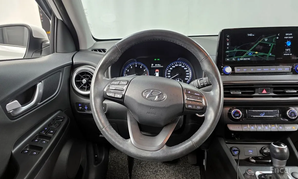 Фото 13 - Hyundai Kona