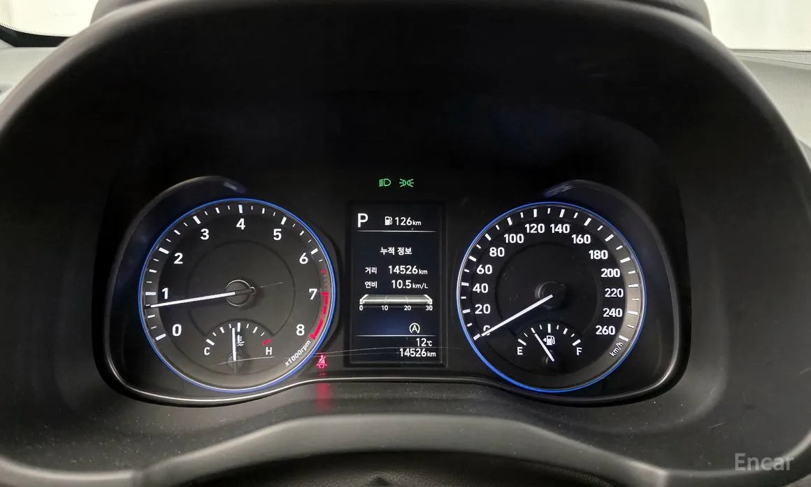 Фото 8 - Hyundai Kona