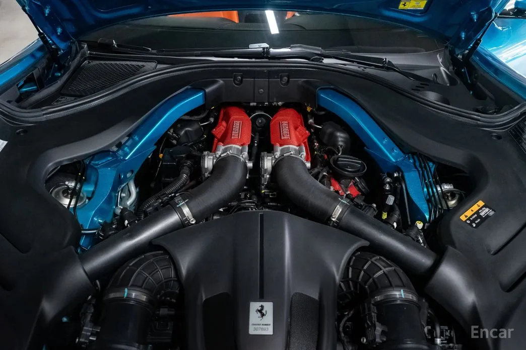 Фото 5 - Ferrari Roma