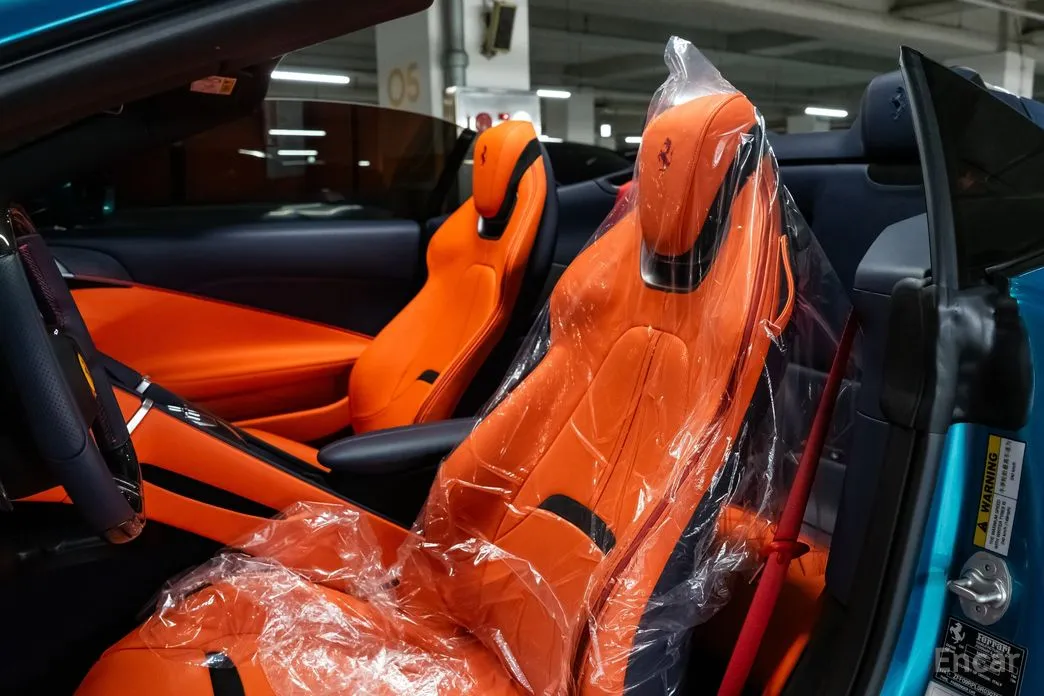 Фото 6 - Ferrari Roma