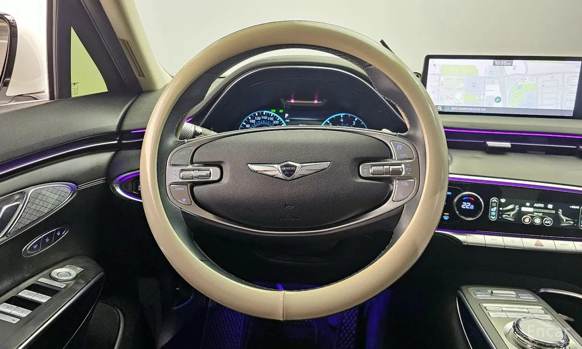 Фото 13 - Genesis GV70