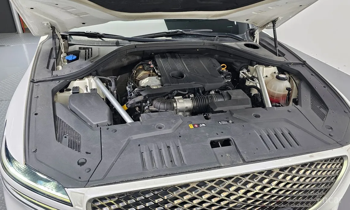 Фото 6 - Genesis GV70