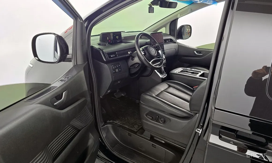 Фото 10 - Hyundai Staria