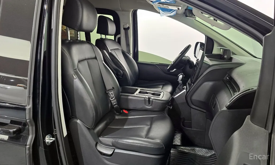 Фото 12 - Hyundai Staria