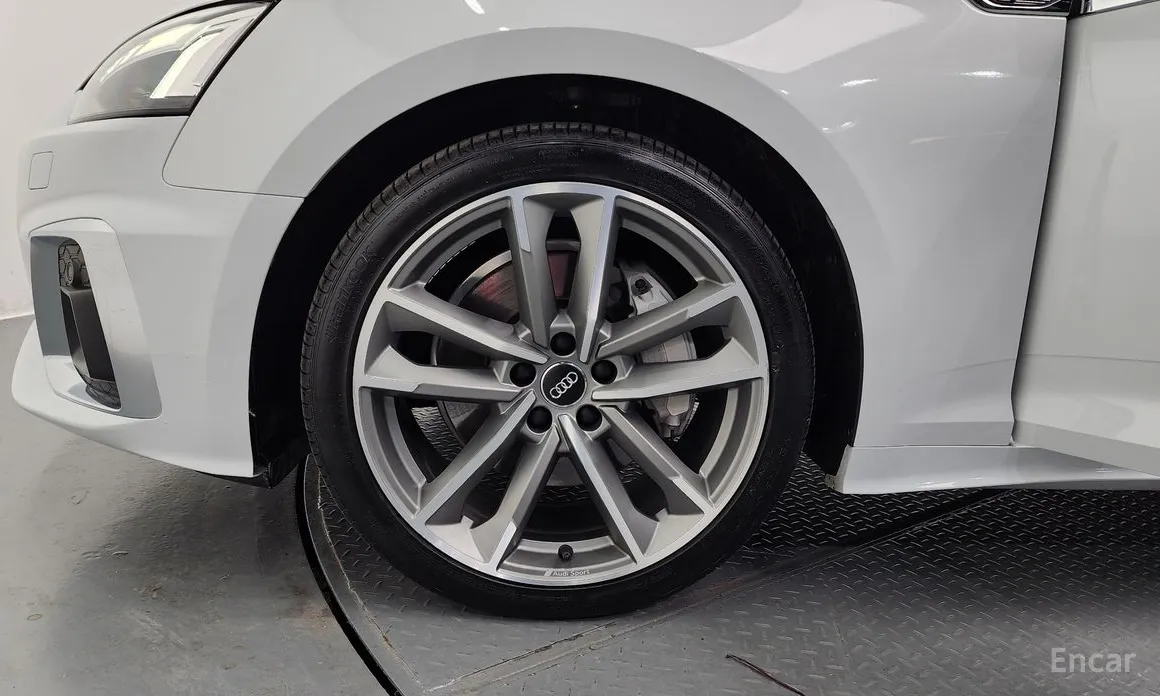 Фото 5 - Audi A5