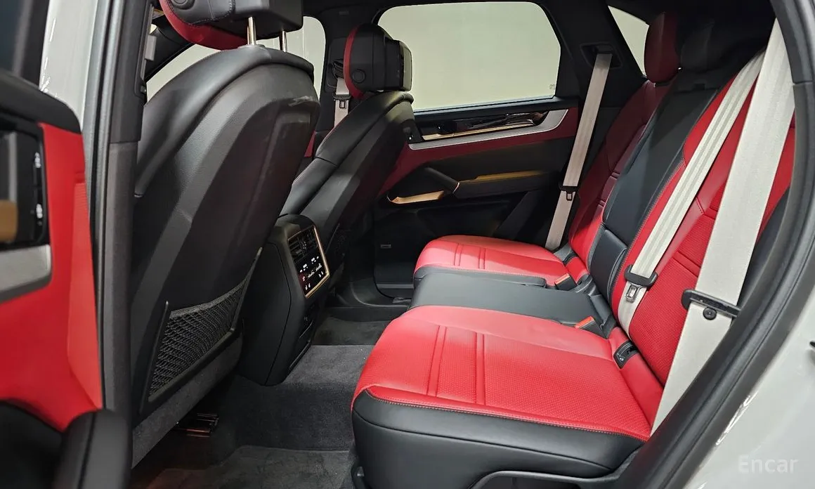 Фото 9 - Porsche Cayenne