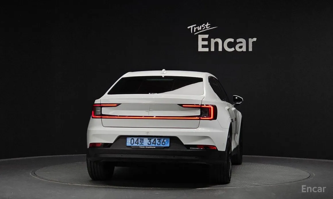 Фото 4 - Polestar 2