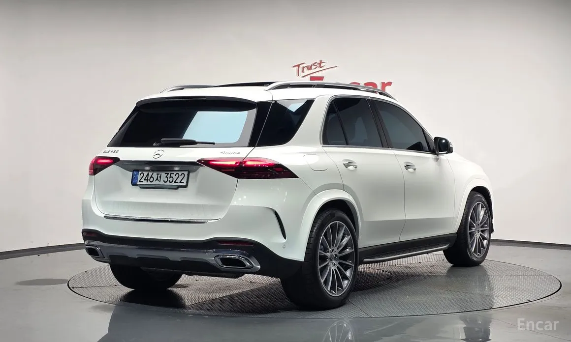 Фото 2 - Mercedes-Benz GLE-Class