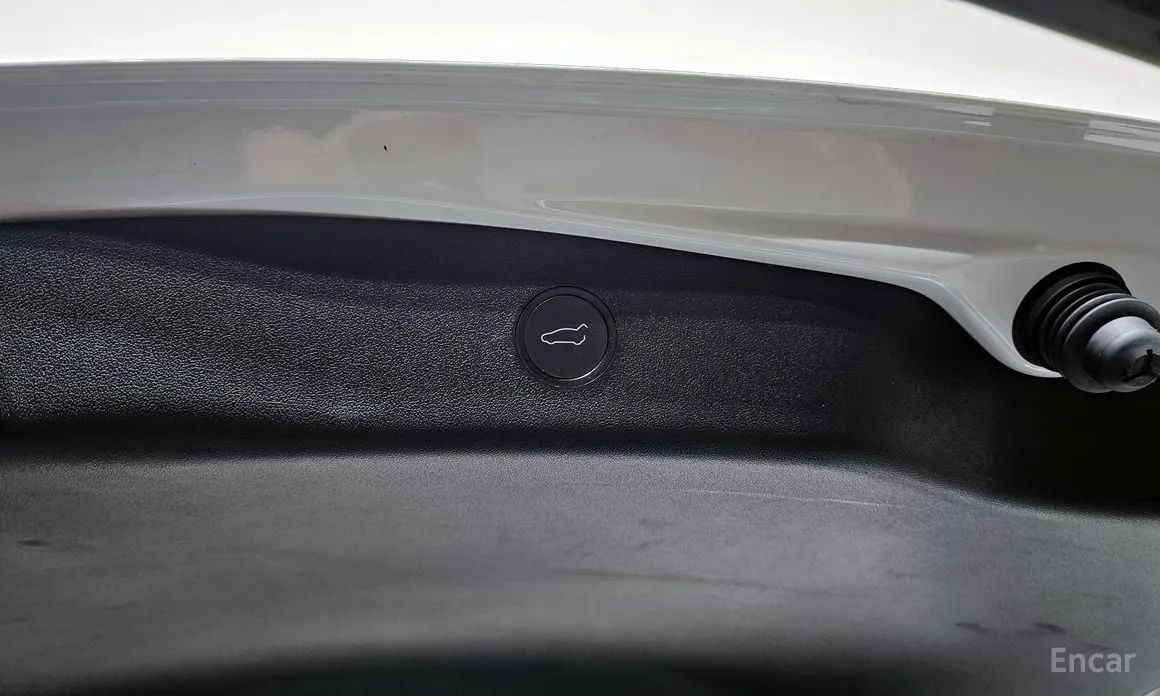 Фото 20 - Tesla Model 3