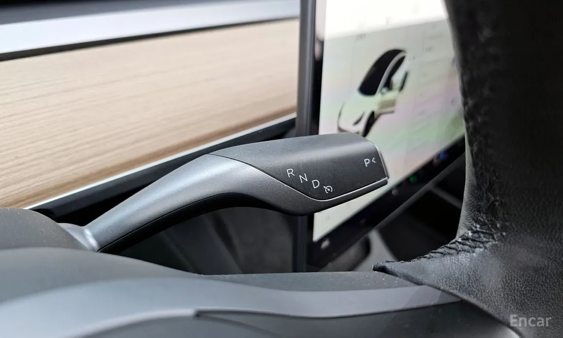 Фото 9 - Tesla Model 3