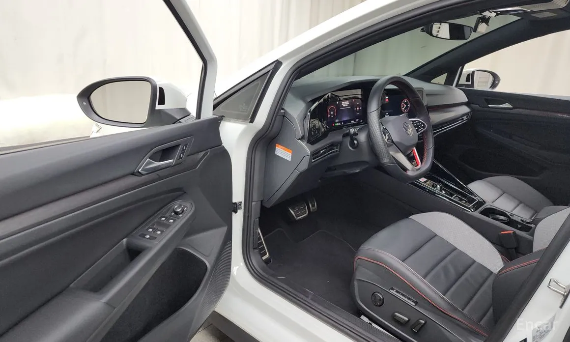 Фото 10 - Volkswagen Golf