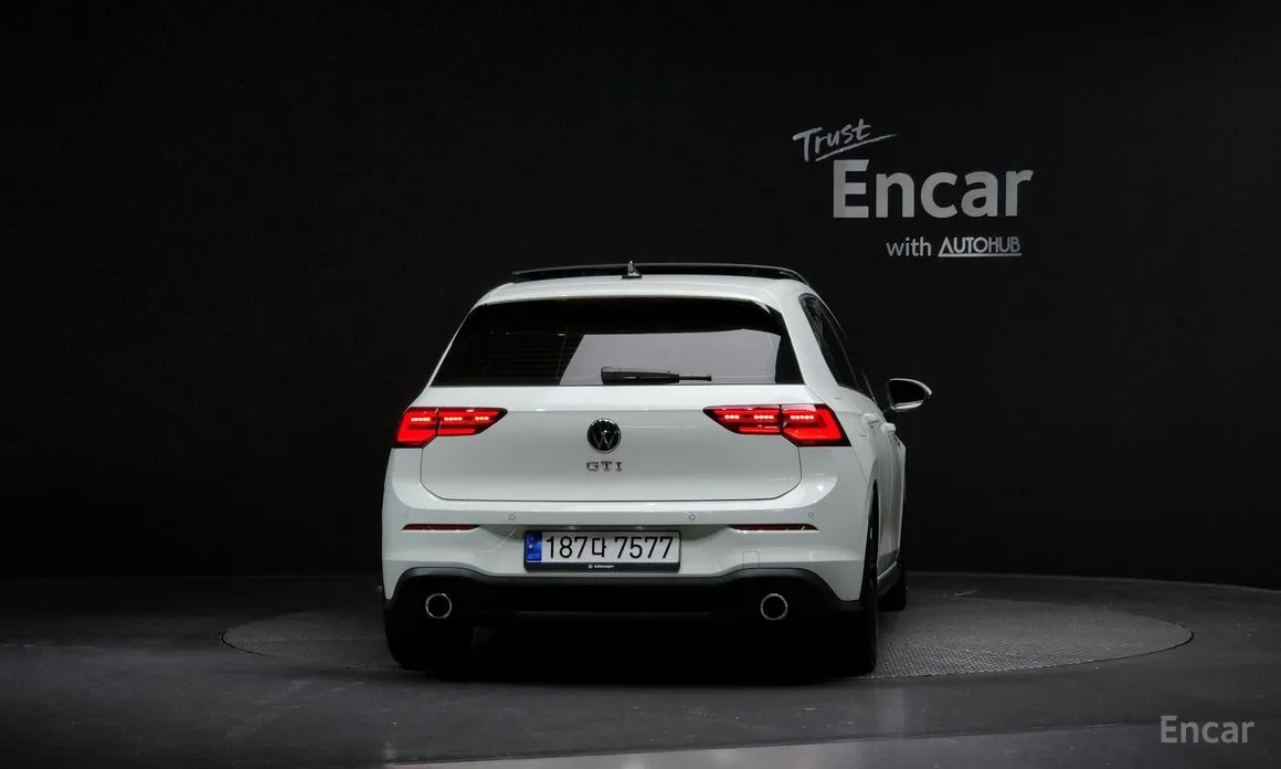 Фото 4 - Volkswagen Golf