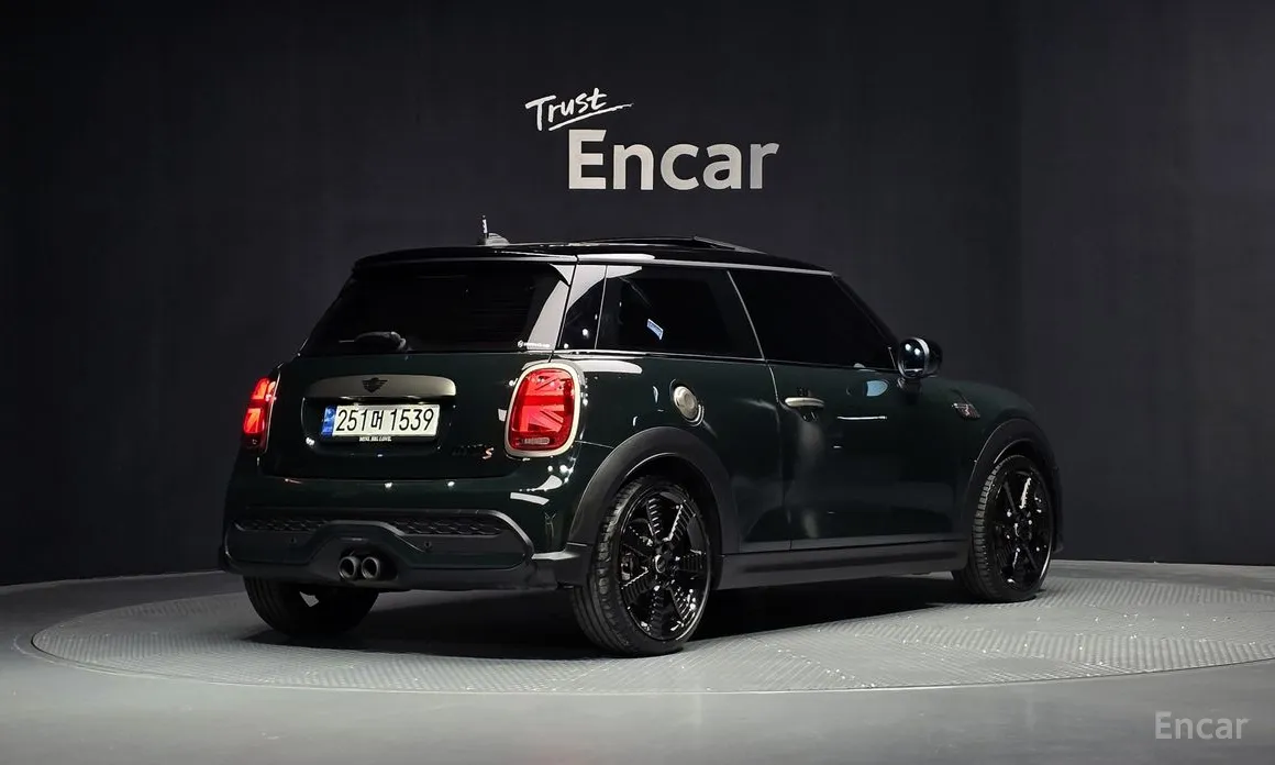 Фото 2 - Mini Cooper