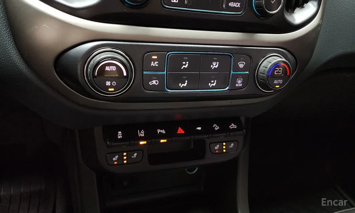 Photo 17 - Chevrolet Colorado